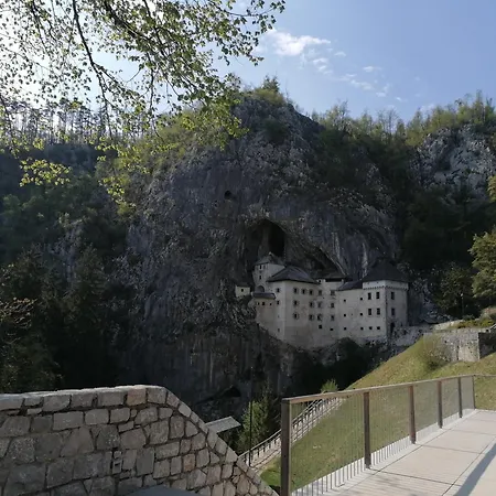 Siju Loft Bed 아파트 포스토이나